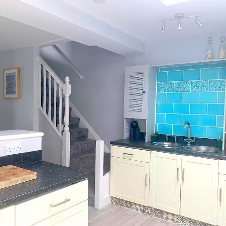 Stay In The Heart Of York At The Hampden - Free Parking - York Holiday Home Екстер'єр фото