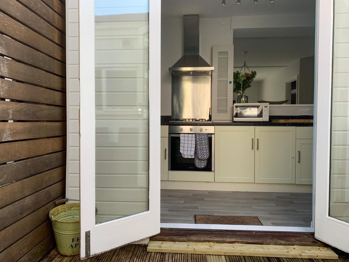 Stay In The Heart Of York At The Hampden - Free Parking - York Holiday Home Екстер'єр фото