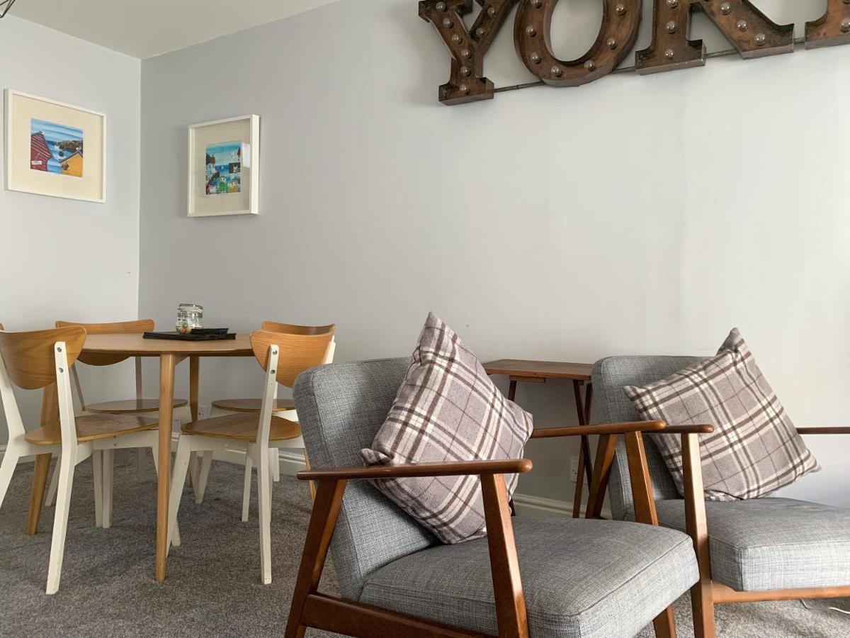Stay In The Heart Of York At The Hampden - Free Parking - York Holiday Home Екстер'єр фото