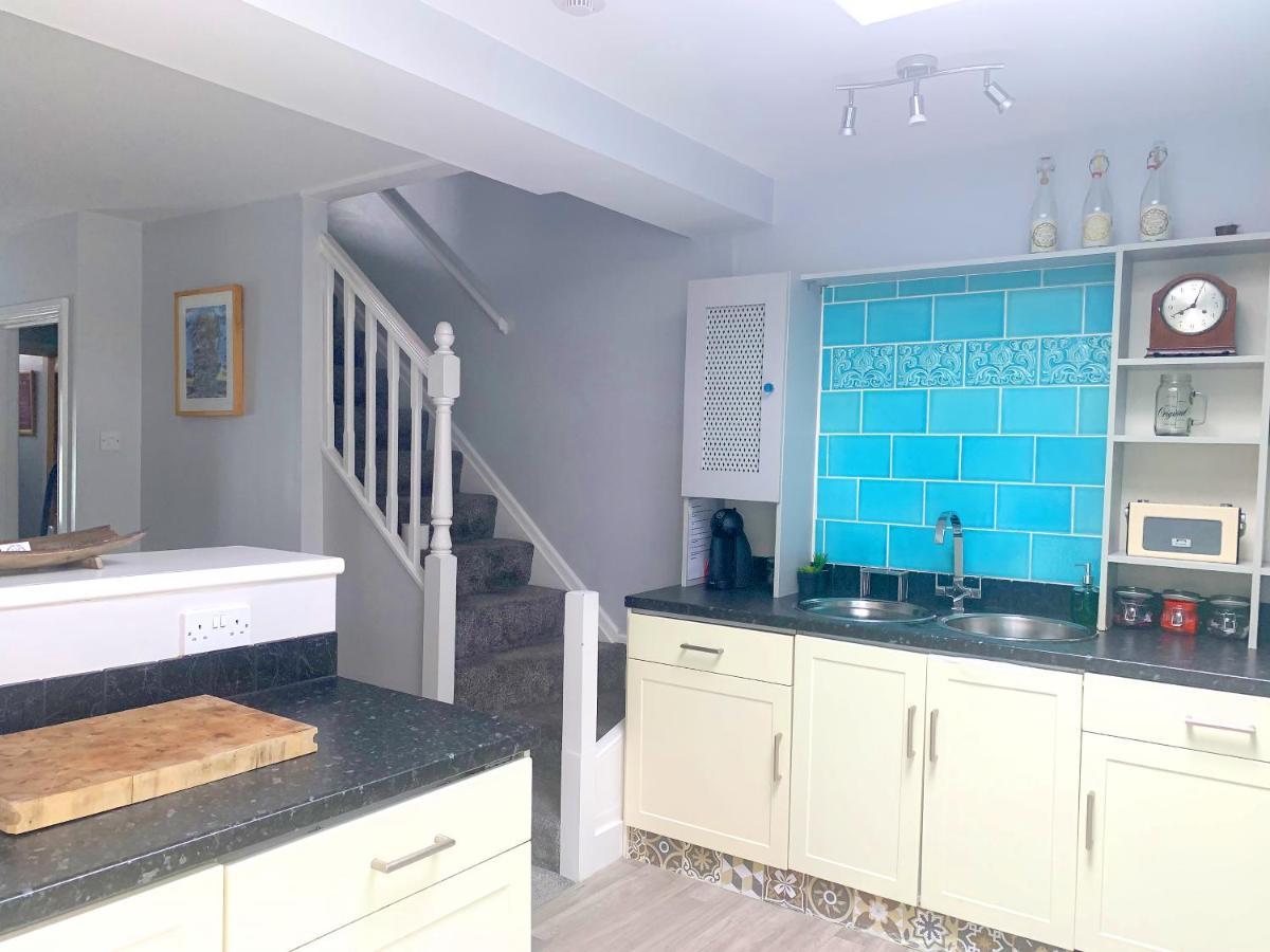 Stay In The Heart Of York At The Hampden - Free Parking - York Holiday Home Екстер'єр фото