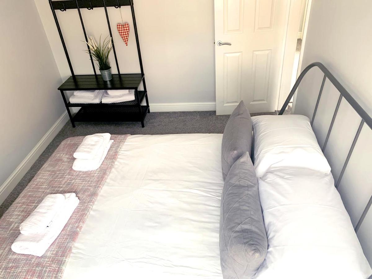 Stay In The Heart Of York At The Hampden - Free Parking - York Holiday Home Екстер'єр фото