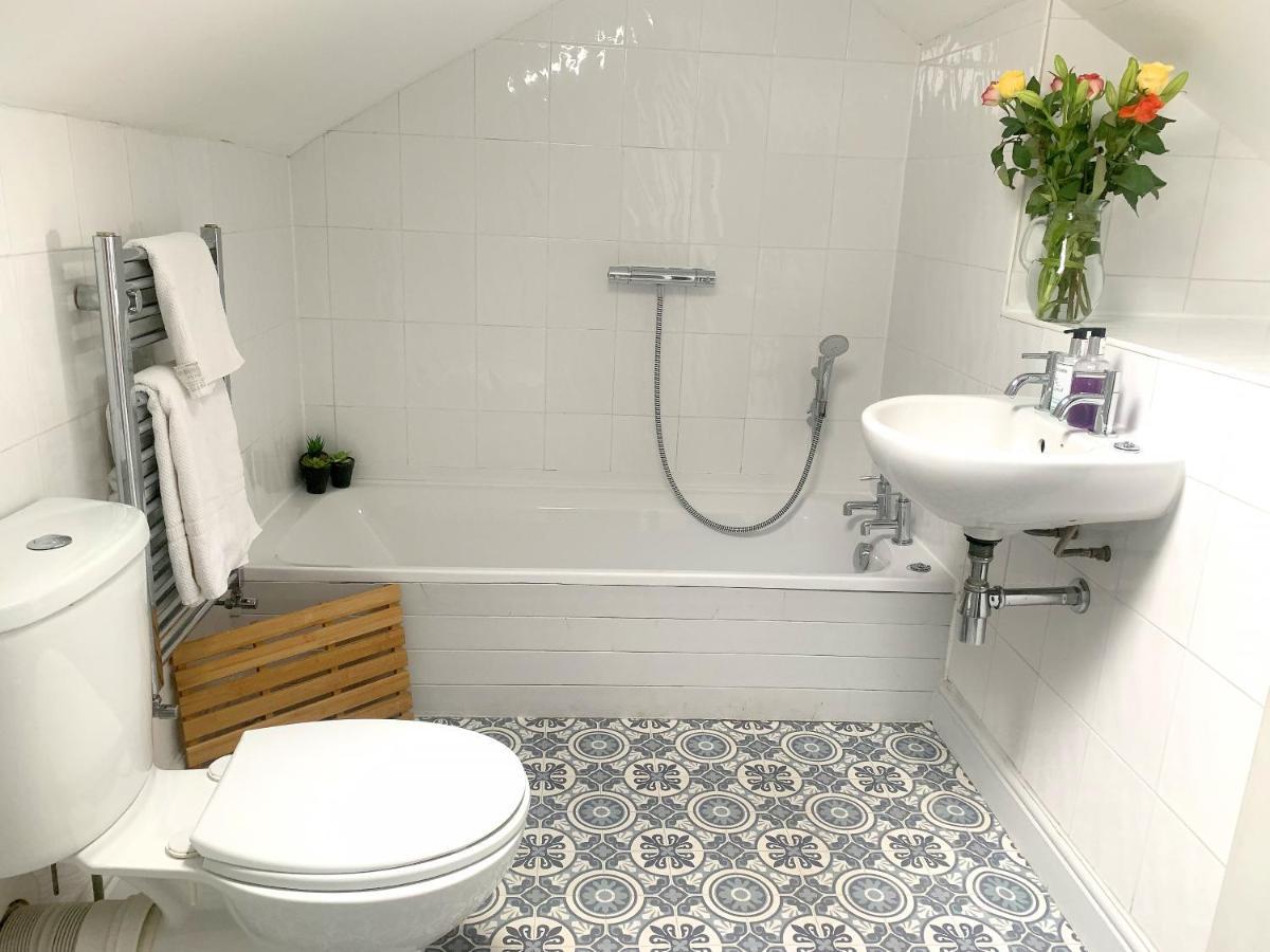 Stay In The Heart Of York At The Hampden - Free Parking - York Holiday Home Екстер'єр фото