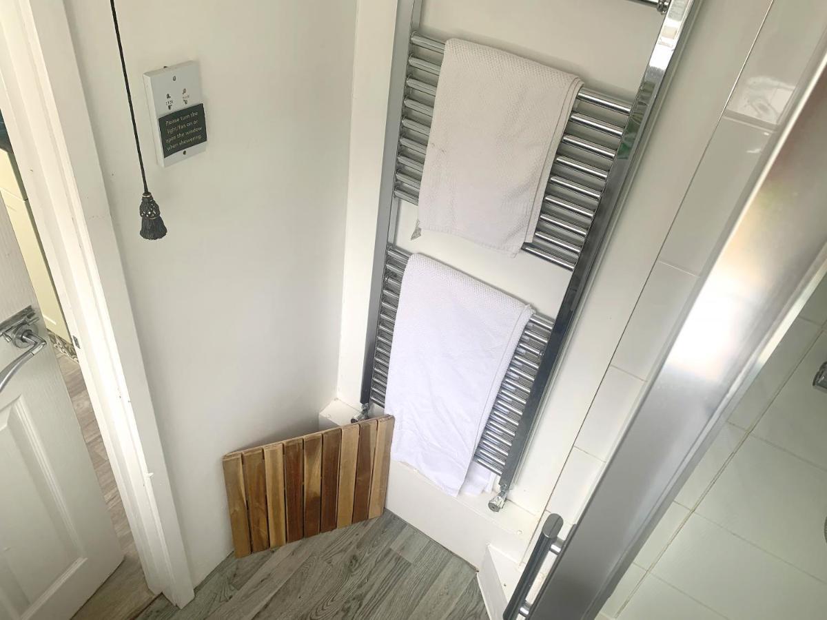 Stay In The Heart Of York At The Hampden - Free Parking - York Holiday Home Екстер'єр фото