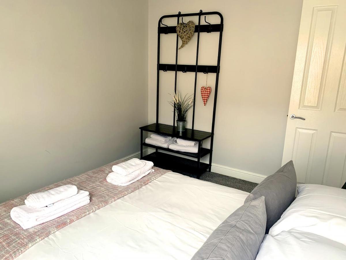 Stay In The Heart Of York At The Hampden - Free Parking - York Holiday Home Екстер'єр фото