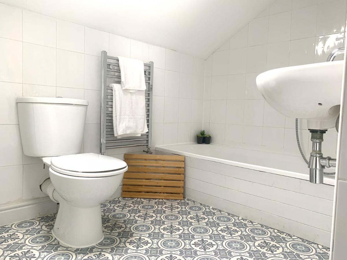 Stay In The Heart Of York At The Hampden - Free Parking - York Holiday Home Екстер'єр фото