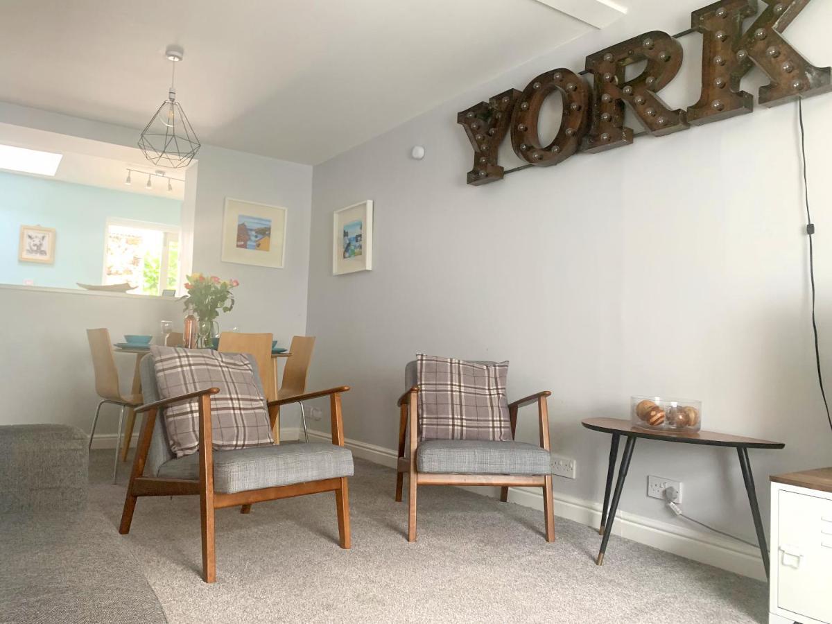Stay In The Heart Of York At The Hampden - Free Parking - York Holiday Home Екстер'єр фото