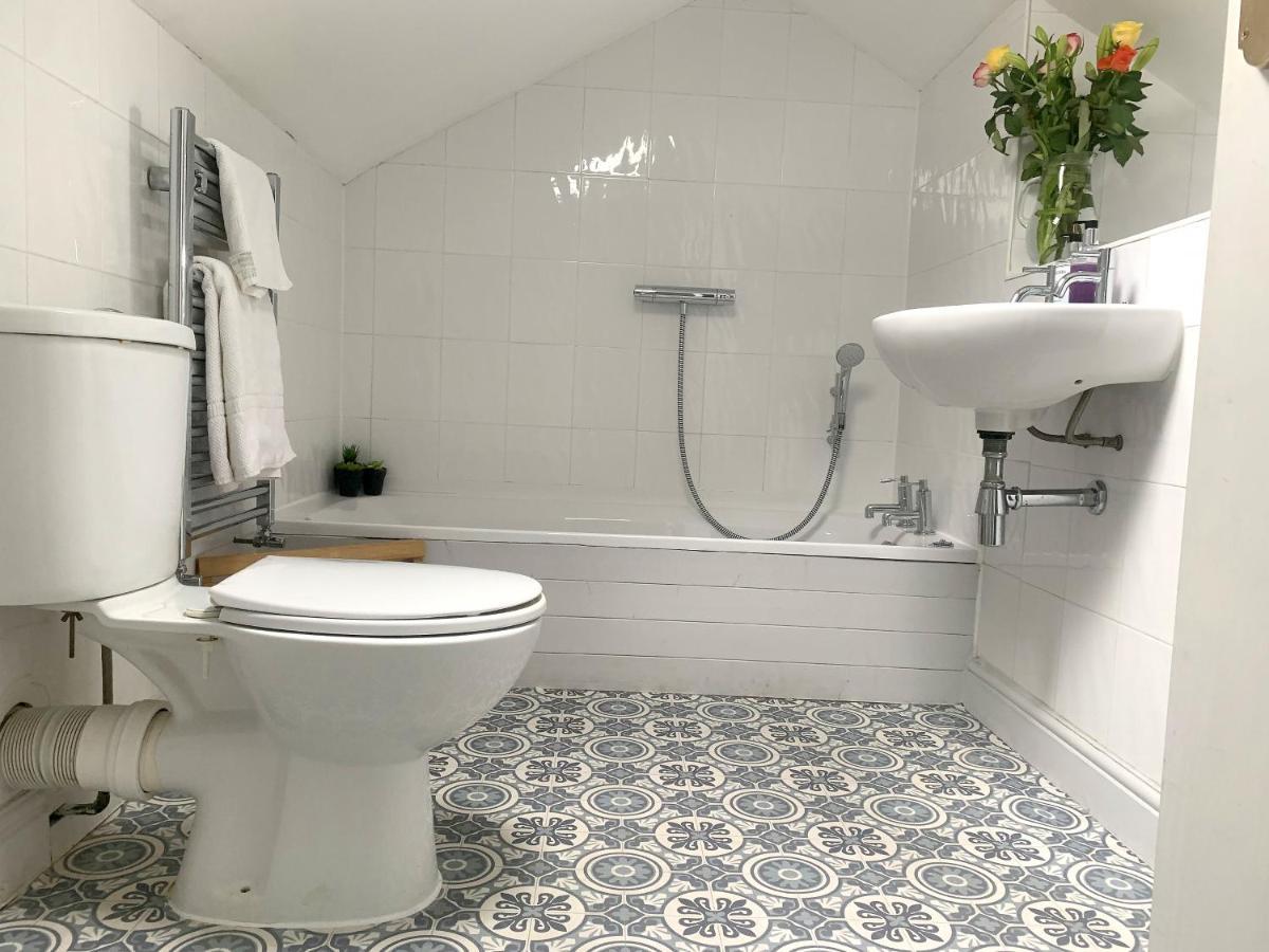 Stay In The Heart Of York At The Hampden - Free Parking - York Holiday Home Екстер'єр фото