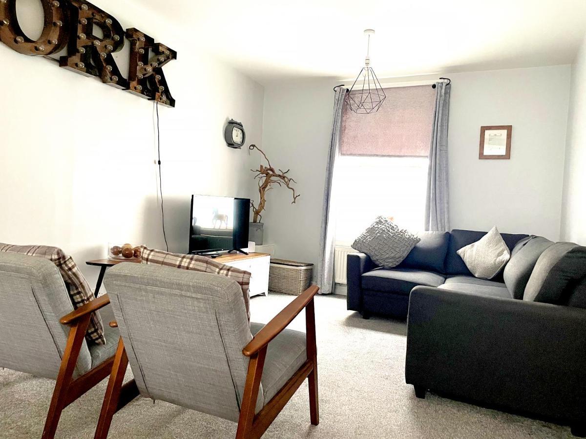 Stay In The Heart Of York At The Hampden - Free Parking - York Holiday Home Екстер'єр фото