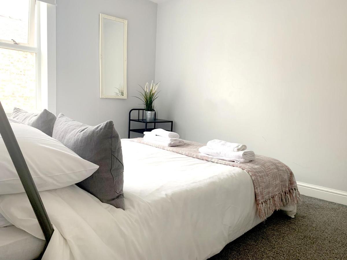 Stay In The Heart Of York At The Hampden - Free Parking - York Holiday Home Екстер'єр фото