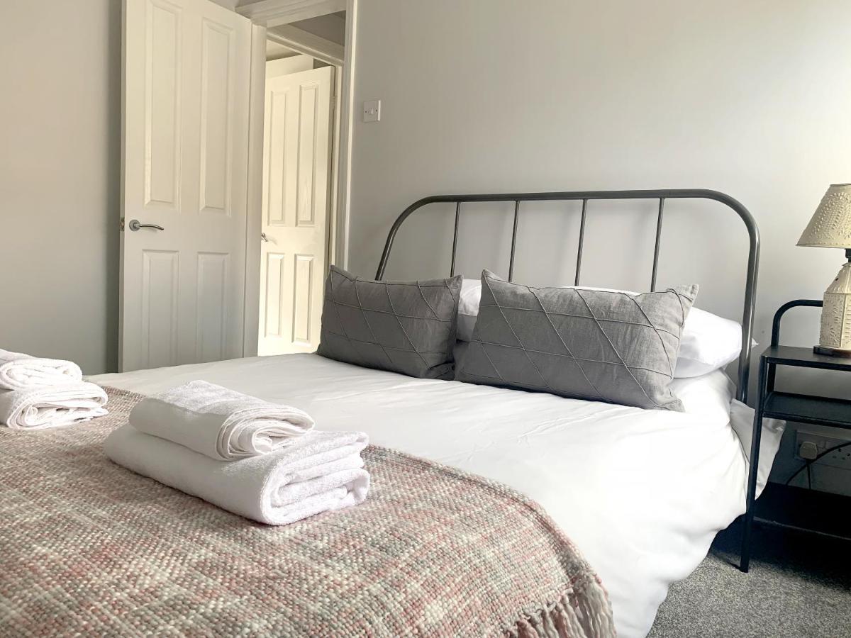 Stay In The Heart Of York At The Hampden - Free Parking - York Holiday Home Екстер'єр фото