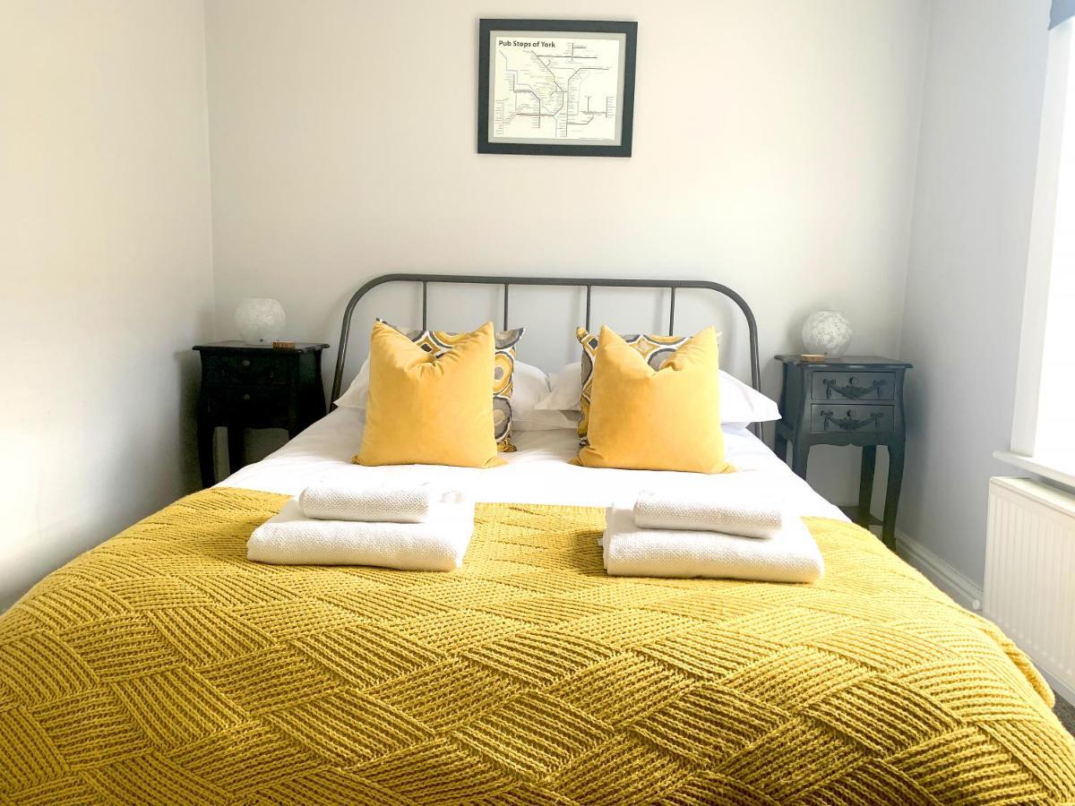 Stay In The Heart Of York At The Hampden - Free Parking - York Holiday Home Екстер'єр фото